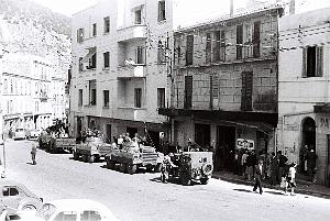 MB ca- 10- rue d' Orleans et place Emerat